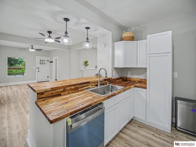 2810 S 11th Street, Lincoln, NE 68502