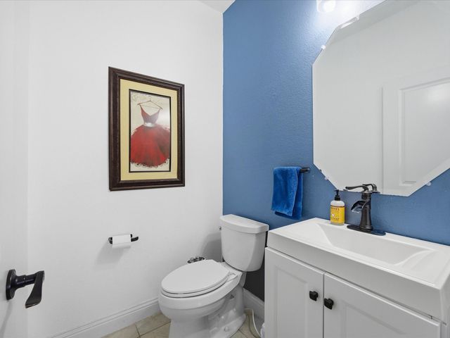 1056 Mesa Crest Drive, Fort Worth, TX 76052