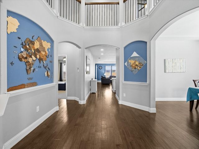 1056 Mesa Crest Drive, Fort Worth, TX 76052