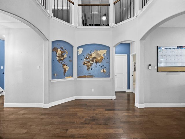 1056 Mesa Crest Drive, Fort Worth, TX 76052