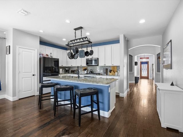 1056 Mesa Crest Drive, Fort Worth, TX 76052