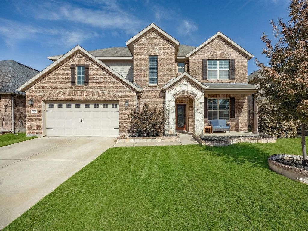 1056 Mesa Crest Drive, Fort Worth, TX 76052