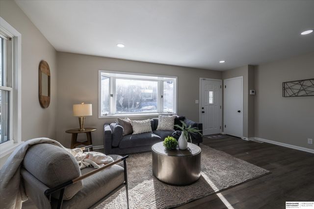 706 Lemay Drive, Bellevue, NE 68005