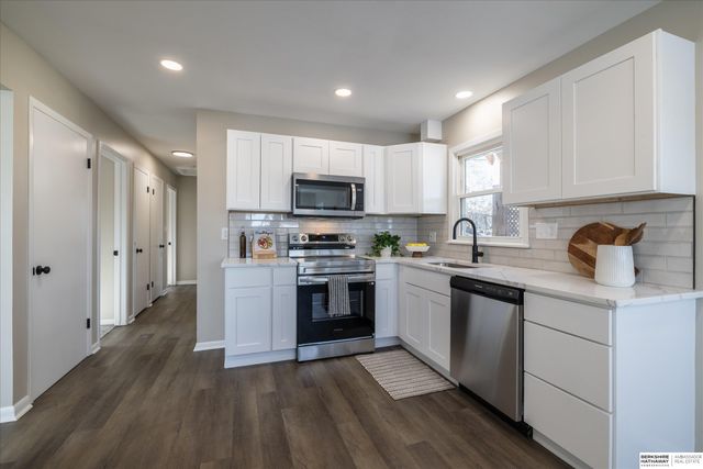 706 Lemay Drive, Bellevue, NE 68005