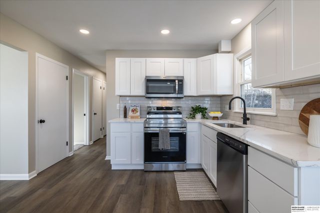 706 Lemay Drive, Bellevue, NE 68005