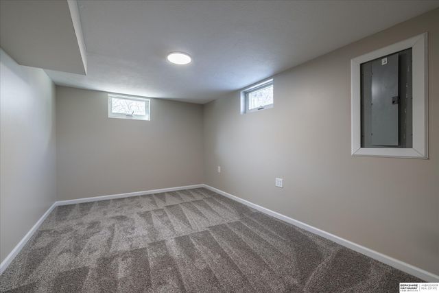 706 Lemay Drive, Bellevue, NE 68005