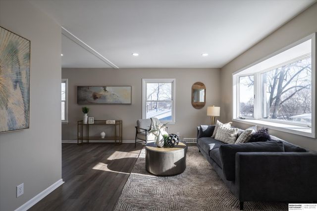 706 Lemay Drive, Bellevue, NE 68005