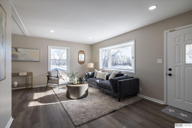 706 Lemay Drive, Bellevue, NE 68005