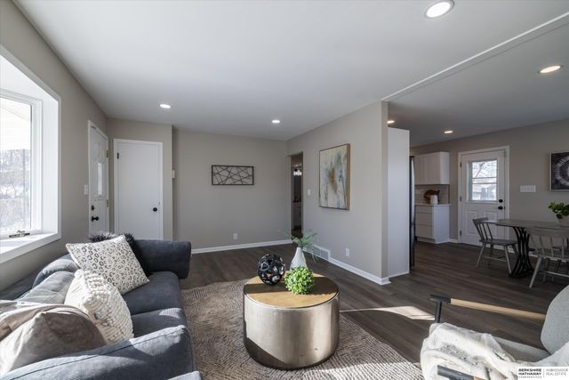 706 Lemay Drive, Bellevue, NE 68005