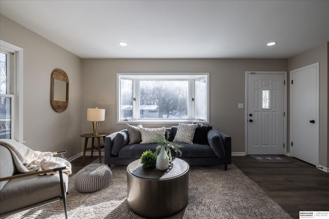 706 Lemay Drive, Bellevue, NE 68005