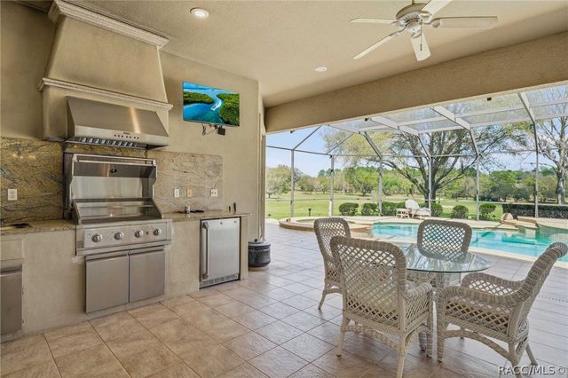 3207 W Wentworth Loop, Lecanto, FL 34461