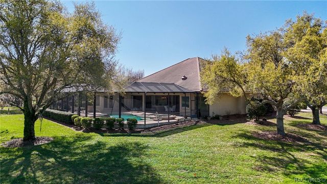 3207 W Wentworth Loop, Lecanto, FL 34461