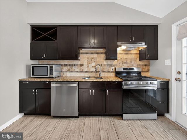 1277 BEVERLY RD, Warminster, PA 18974