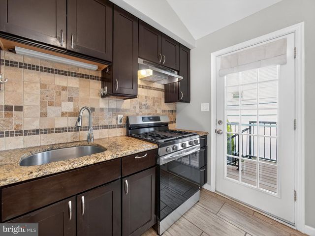 1277 BEVERLY RD, Warminster, PA 18974