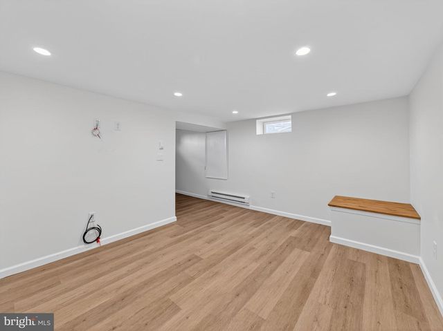 1277 BEVERLY RD, Warminster, PA 18974