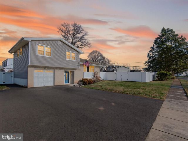 1277 BEVERLY RD, Warminster, PA 18974