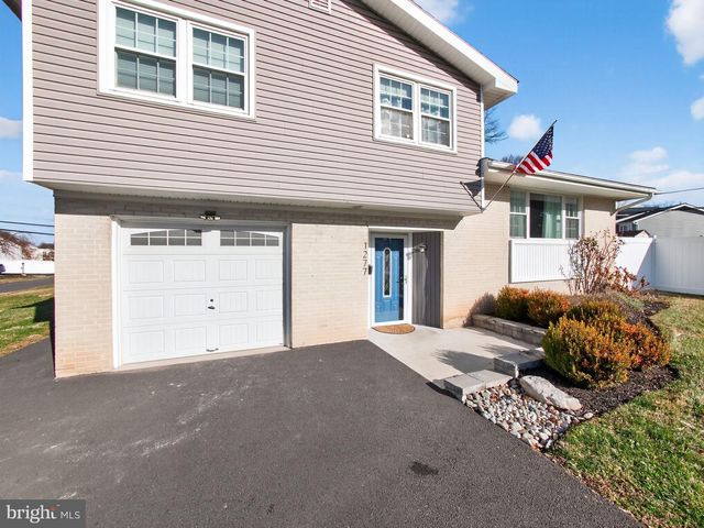 1277 BEVERLY RD, Warminster, PA 18974