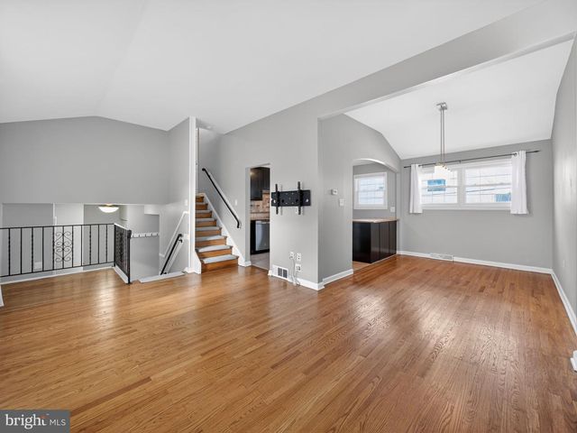 1277 BEVERLY RD, Warminster, PA 18974