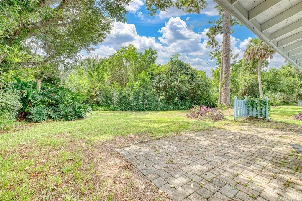 Image 21 of property listing at 12 COUNTRY CLUB DRIVE B, New Smyrna Beach, FL 32168