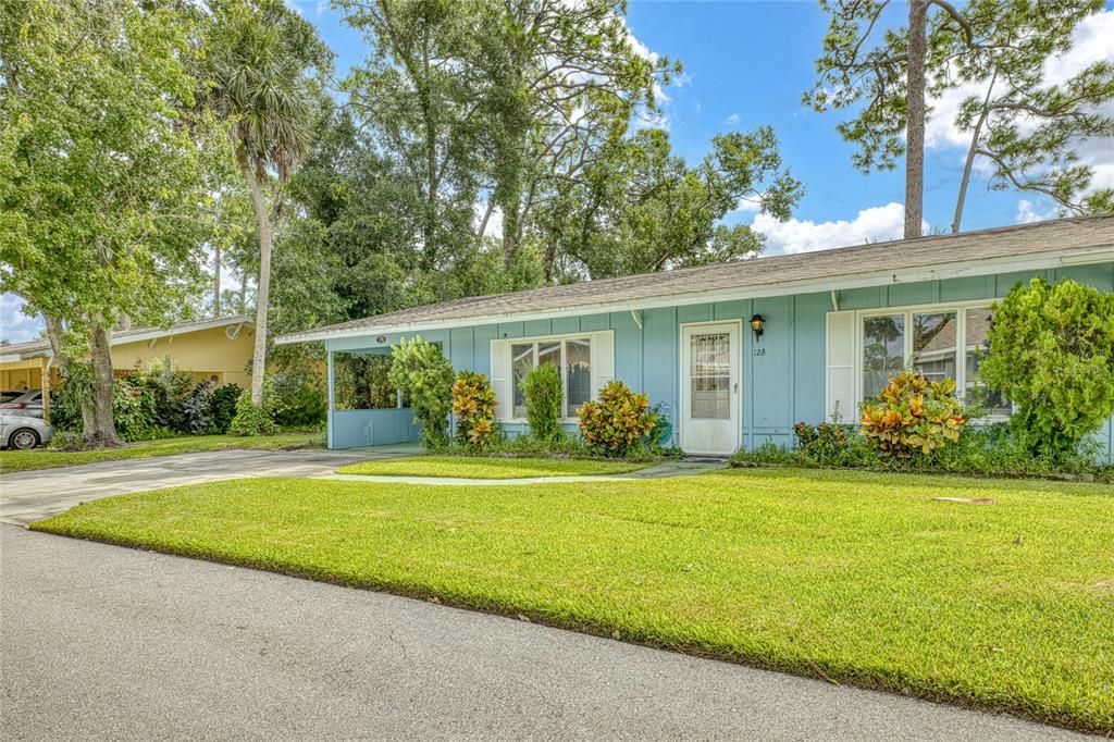 Image 4 of property listing at 12 COUNTRY CLUB DRIVE B, New Smyrna Beach, FL 32168
