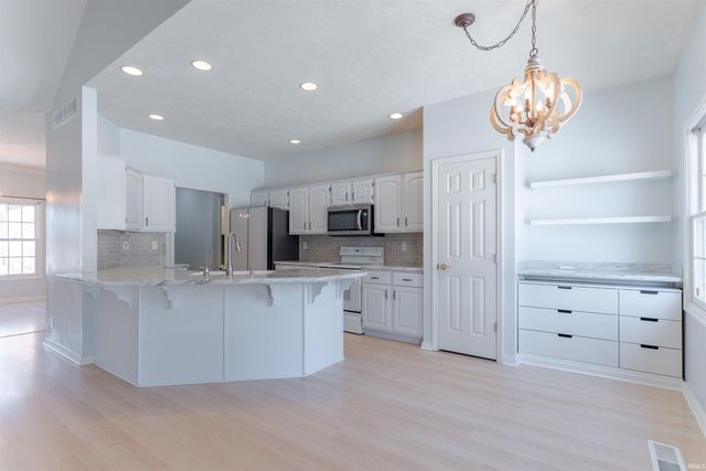 1766 Brent Drive, Newburgh, IN 47630