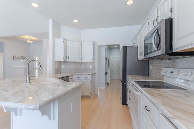 1766 Brent Drive, Newburgh, IN 47630