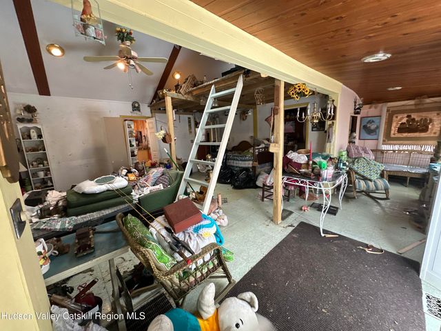 26 Rose Street, Niverville, NY 12130