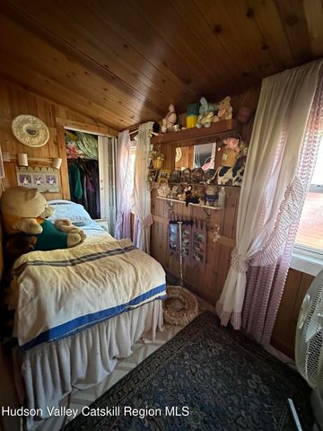 26 Rose Street, Niverville, NY 12130