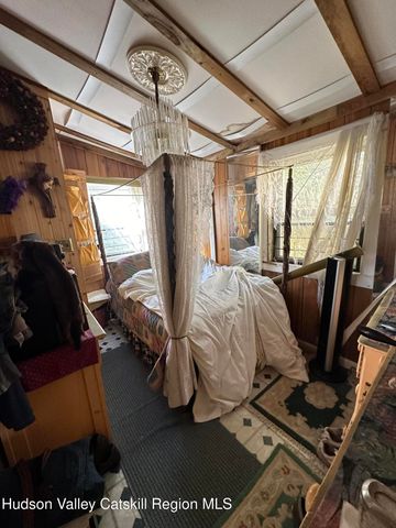 26 Rose Street, Niverville, NY 12130