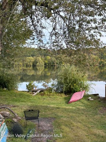 26 Rose Street, Niverville, NY 12130