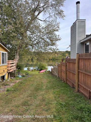 26 Rose Street, Niverville, NY 12130