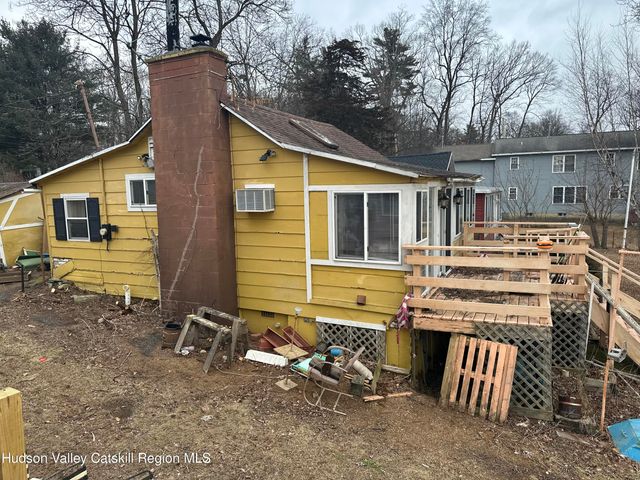 26 Rose Street, Niverville, NY 12130