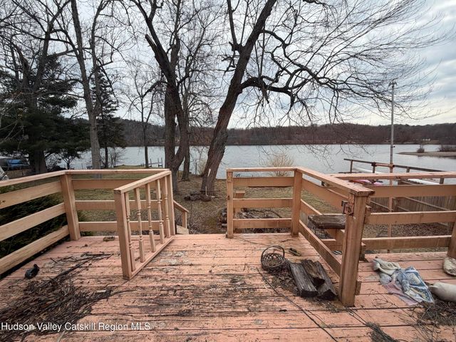 26 Rose Street, Niverville, NY 12130