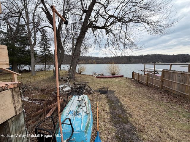 26 Rose Street, Niverville, NY 12130