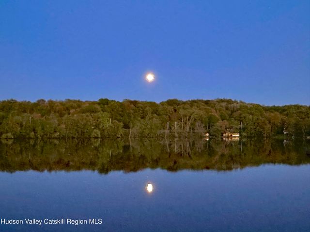 26 Rose Street, Niverville, NY 12130