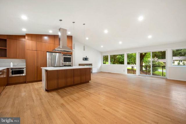 7614 HAMILTON SPRING RD, Bethesda, MD 20817