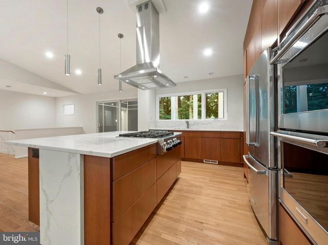 7614 HAMILTON SPRING RD, Bethesda, MD 20817