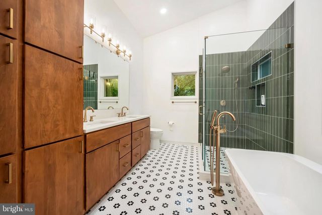 7614 HAMILTON SPRING RD, Bethesda, MD 20817