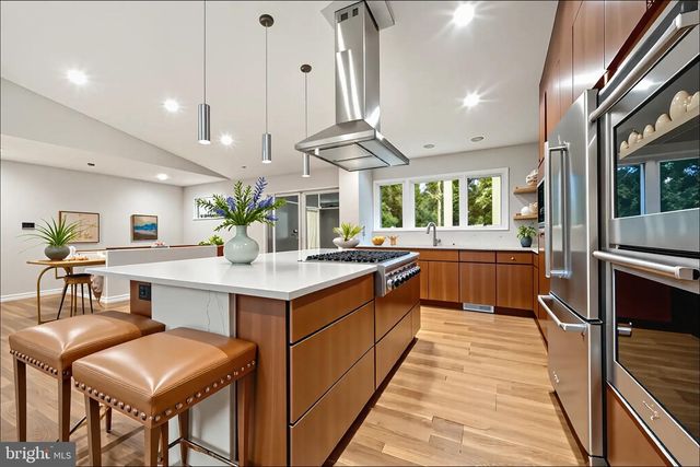 7614 HAMILTON SPRING RD, Bethesda, MD 20817