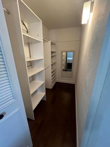 52 Flanders B, Delray Beach, FL 33484