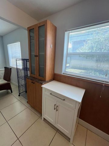 52 Flanders B, Delray Beach, FL 33484