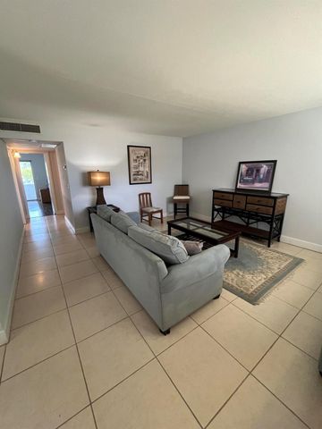 52 Flanders B, Delray Beach, FL 33484