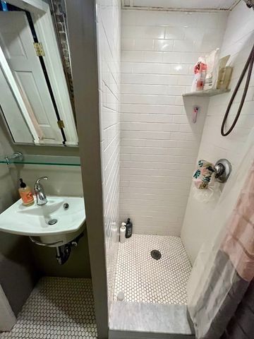 1760 Beacon Street 3, Brookline, MA 02445