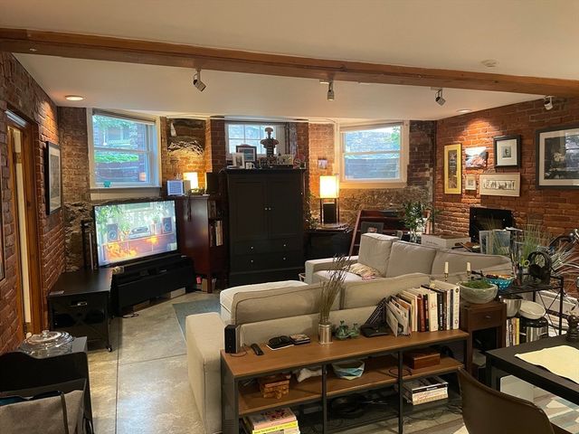 1760 Beacon Street 3, Brookline, MA 02445