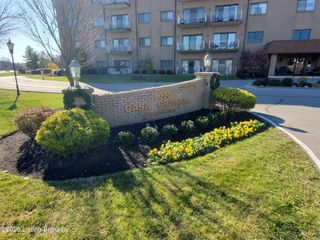 3030 Breckenridge Ln 527, Louisville, KY 40220