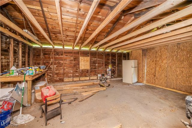 1090 N River Road NE, Warren, OH 44483