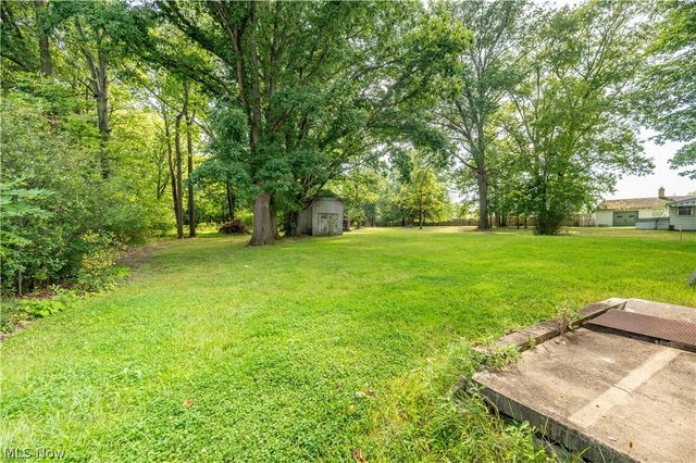 1090 N River Road NE, Warren, OH 44483