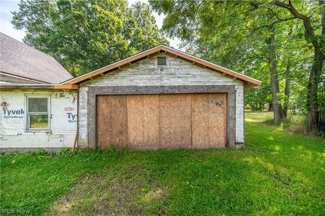 1090 N River Road NE, Warren, OH 44483