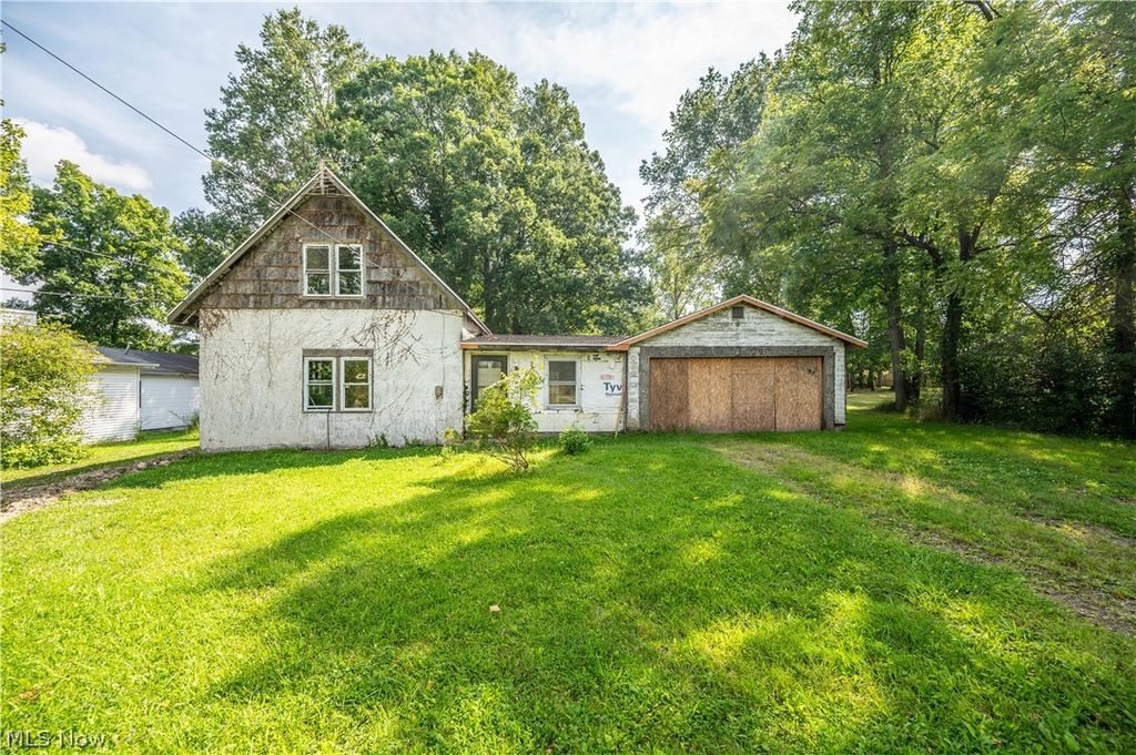 1090 N River Road NE, Warren, OH 44483