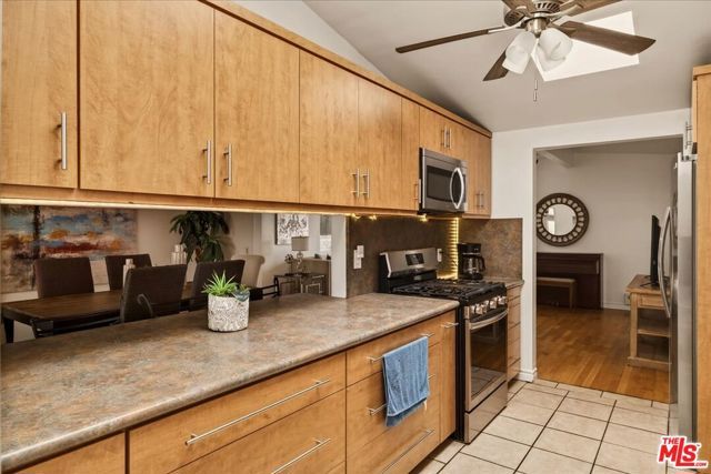 17248 Warrington Drive, Granada Hills (los Angeles), CA 91344